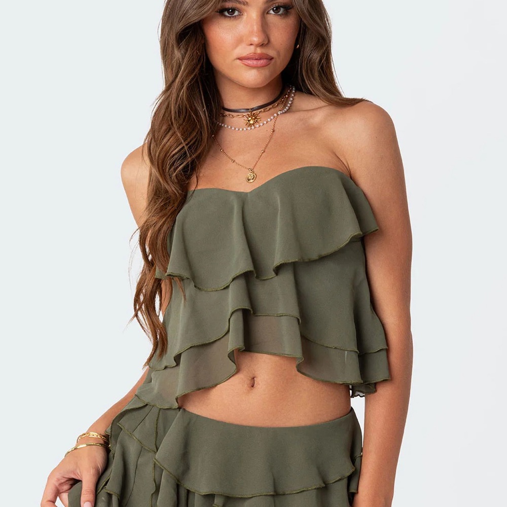 Edikted Nico ruffle strapless top